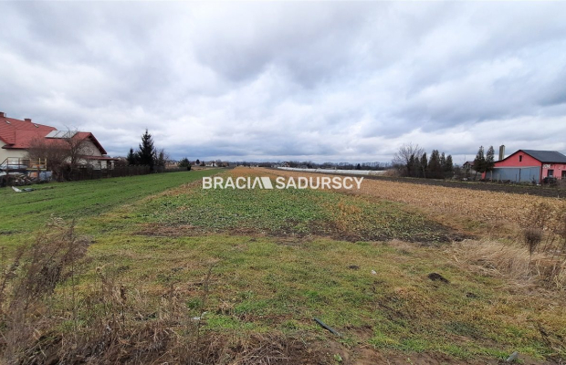 Działka budowlana-inwestycyjna 