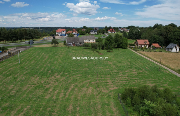 Działka usług komercyjnych w Głogoczowie gm. Myślenice    

   
Oferujemy do sprzedaży atrakcyjną działkę usługową o powierzchn