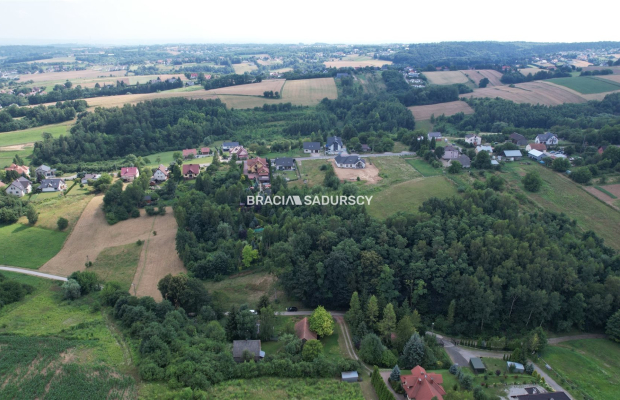 15 arowa  działka budowlana w Michałowicach