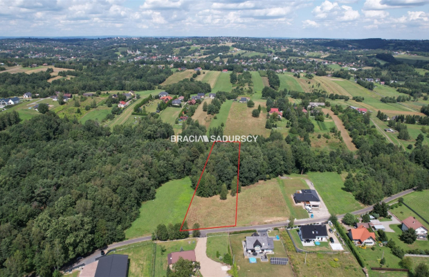 Klimatyczna działka budowlano-leśna w Sieprawiu