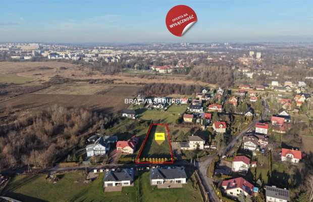 Na sprzedaż - działka budowlana 2358 m², Kraków - Nowa Huta (Mogiła)  

 Oferujemy piękną działkę budowlaną o powierzchni 2358 