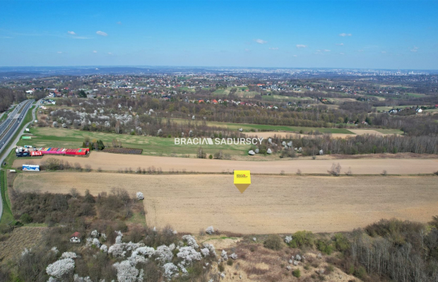 Działka komercyjna przy krajowej siódemce 