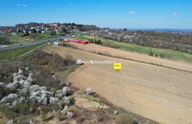 Działka komercyjna przy krajowej siódemce 