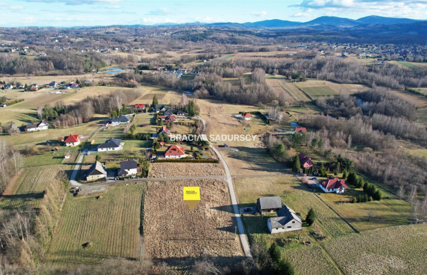 4 działek budowlanych od 11ar do 12,5ar 