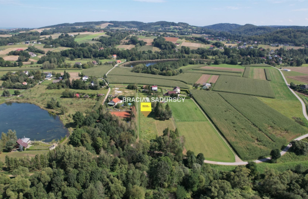 Działka budowlana 43 a  obok Wadowic - możliwa  zabudowa jednorodzinna lub usługowa     

  Oferujemy na sprzedaż atrakcyjnie p