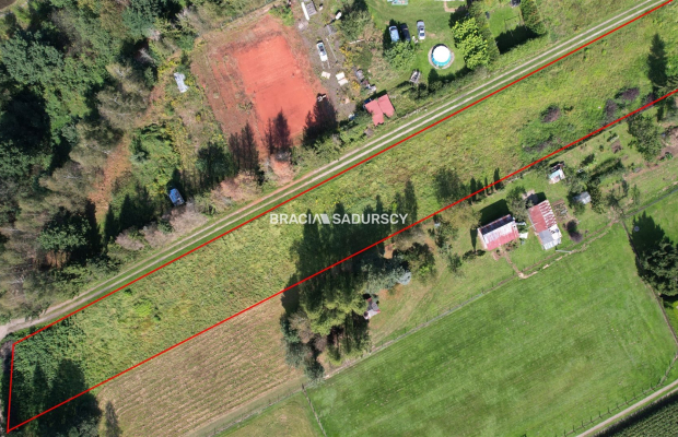 Działka budowlana 43 a  obok Wadowic - możliwa  zabudowa jednorodzinna lub usługowa     

  Oferujemy na sprzedaż atrakcyjnie p
