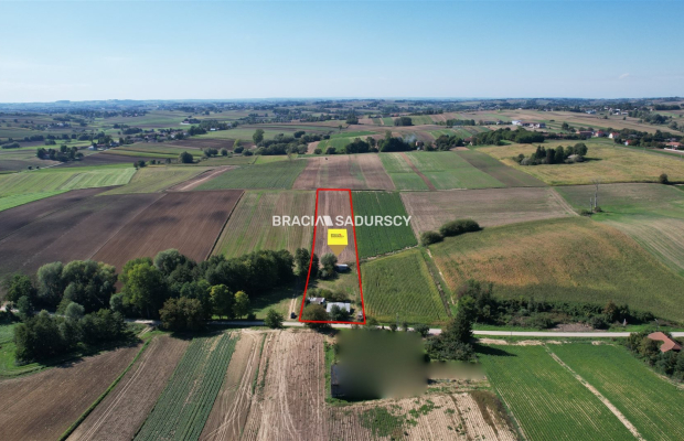 Gunów - Wilków działka o pow. 0,77 ha! 
 
Działka o powierzchni 0,77 ha   położona w miejscowości Gunów-Wilków gm. Kazimierza W