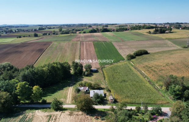 Gunów - Wilków działka o pow. 0,77 ha! 
 
Działka o powierzchni 0,77 ha   położona w miejscowości Gunów-Wilków gm. Kazimierza W