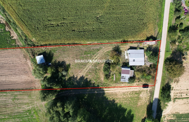 Gunów - Wilków działka o pow. 0,77 ha! 
 
Działka o powierzchni 0,77 ha   położona w miejscowości Gunów-Wilków gm. Kazimierza W