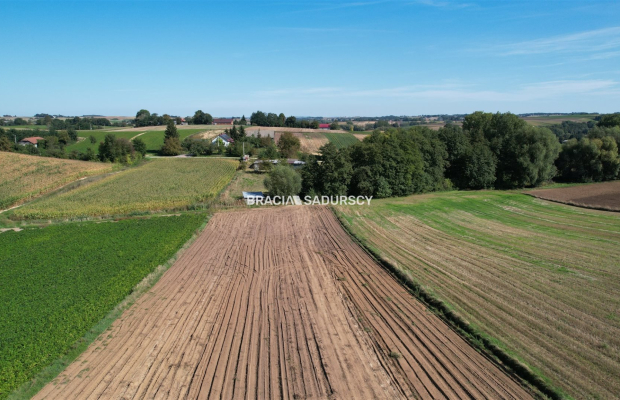 Gunów - Wilków działka o pow. 0,77 ha! 
 
Działka o powierzchni 0,77 ha   położona w miejscowości Gunów-Wilków gm. Kazimierza W