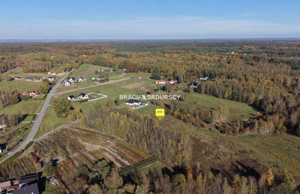 Działka budowlana o powierzchni  44 arów  położona w  Buczkowie, gmina Rzezawa, powiat bocheński  - idealna enklawa do budowy d