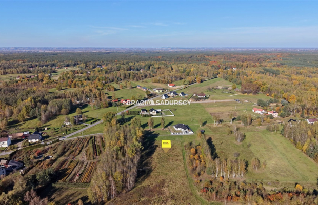 Działka budowlana o powierzchni  44 arów  położona w  Buczkowie, gmina Rzezawa, powiat bocheński  - idealna enklawa do budowy d
