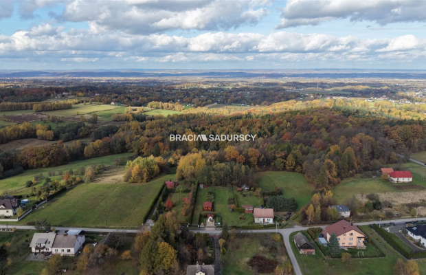 Piękna działka z domkiem letniskowym w Bęczynie gm. Brzeźnica    

  Oferujemy piękną działkę o powierzchni 2017 m 2 , położoną