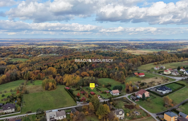 Piękna działka z domkiem letniskowym w Bęczynie gm. Brzeźnica    

  Oferujemy piękną działkę o powierzchni 2017 m 2 , położoną