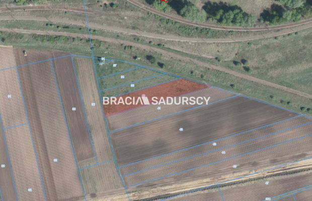 Działka rolna o pow. 41 ar. w Krakowie.  
Przedmiotem oferty jest nieruchomość gruntowa niezabudowana o nr ew.  40  położona w 