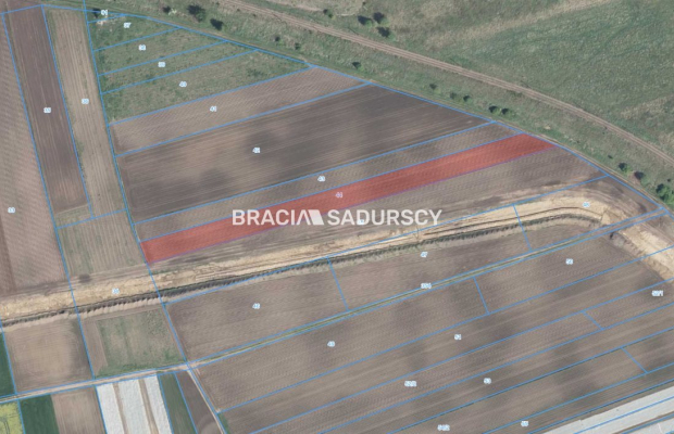 Działka rolna o pow. 41 ar. w Krakowie.  
Przedmiotem oferty jest nieruchomość gruntowa niezabudowana o nr ew.  44  położona w 