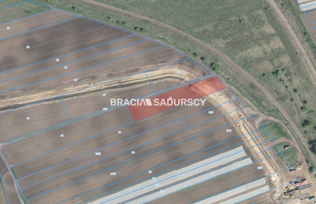 Działka budowlana o pow. 31 ar. w Krakowie.  
Przedmiotem oferty jest nieruchomość gruntowa niezabudowana o nr ew.  50  położon