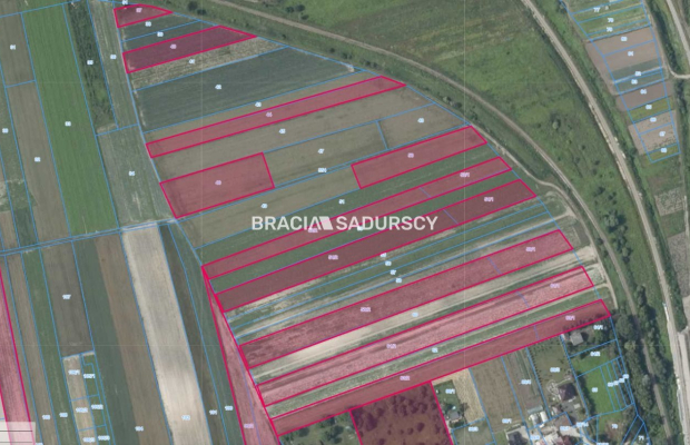 Działka budowlana o pow. 31 ar. w Krakowie.  
Przedmiotem oferty jest nieruchomość gruntowa niezabudowana o nr ew.  50  położon