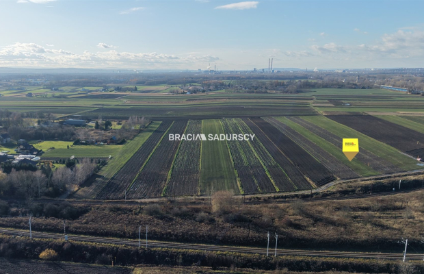 Działka budowlana o pow. 13 ar. w Krakowie.  
Przedmiotem oferty jest nieruchomość gruntowa niezabudowana o nr ew.  52/1  położ