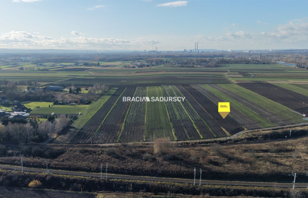 Działka budowlana o pow. 18 ar. w Krakowie.  
Przedmiotem oferty jest nieruchomość gruntowa niezabudowana o nr ew.  54/1  położ