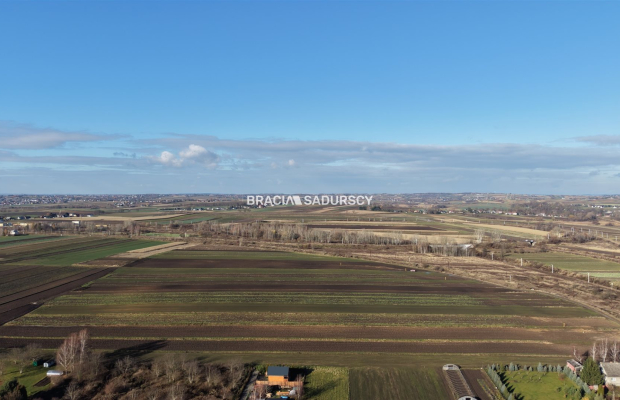 Działka budowlana o pow. 53 ar. w Krakowie.  
Przedmiotem oferty jest nieruchomość gruntowa niezabudowana o nr ew.  54/2  położ