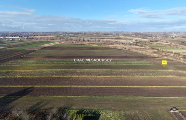 Działka budowlana o pow. 19 ar. w Krakowie.  
Przedmiotem oferty jest nieruchomość gruntowa niezabudowana o nr ew.  59/1  położ