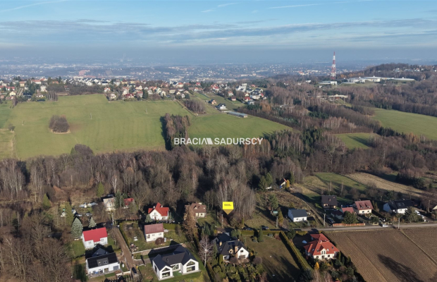 D  ziałka budowlana o pow. 29 arów w Sygneczowie gm. Wieliczka   
 
Oferujemy na sprzedaż działkę budowlaną położoną w malownic