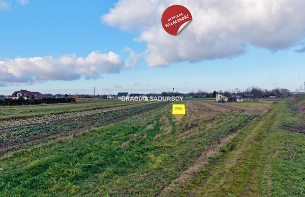 Działka budowlana o pow. 46 arów w Krakowie - Nowej Hucie   
 
Przedmiotem oferty jest działka o nr  302    położona w obrębie 