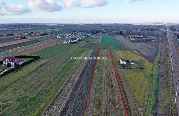 Działka budowlana o pow. 46 arów w Krakowie - Nowej Hucie   
 
Przedmiotem oferty jest działka o nr  302    położona w obrębie 