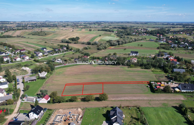 Działka budowlana - Kraków, Nowa Huta, Łuczanowice, ul. ks. Kazimierza Figlewicza  

 Na sprzedaż działka budowlana o powierzch