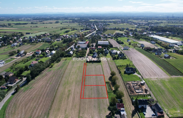 Działka budowlana - Kraków, Nowa Huta, Łuczanowice, ul. ks. Kazimierza Figlewicza  

 Na sprzedaż działka budowlana o powierzch