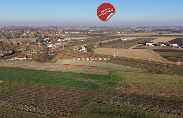 Działka rolna o pow. 26 arów w Krakowie - Nowej Hucie   
 
Przedmiotem oferty jest działka o nr  293  położona w obrębie  NH-22