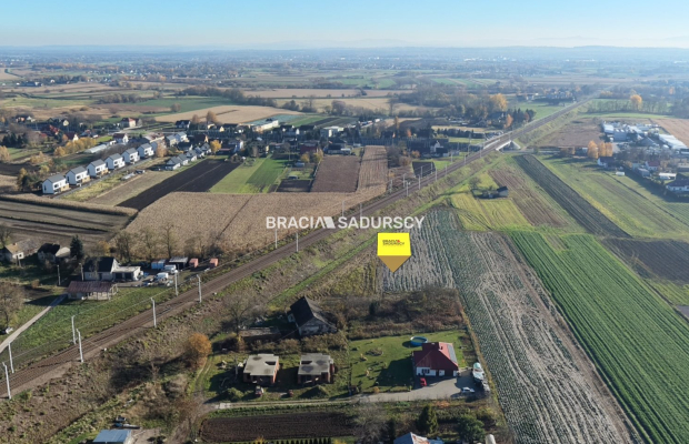 Działka rolna o pow. 26 arów w Krakowie - Nowej Hucie   
 
Przedmiotem oferty jest działka o nr  293  położona w obrębie  NH-22