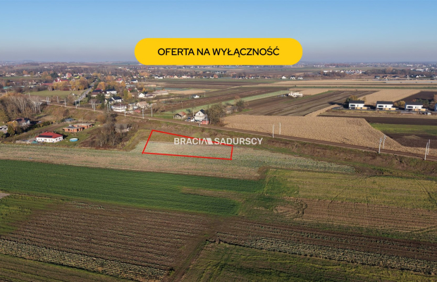 Działka rolna o pow. 26 arów w Krakowie - Nowej Hucie   
 
Przedmiotem oferty jest działka o nr  293  położona w obrębie  NH-22