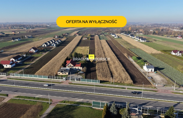 Działka budowlana o pow. 23 arów w Krakowie - Nowej Hucie   
 
Przedmiotem oferty jest działka o nr  323/2    położona w obrębi
