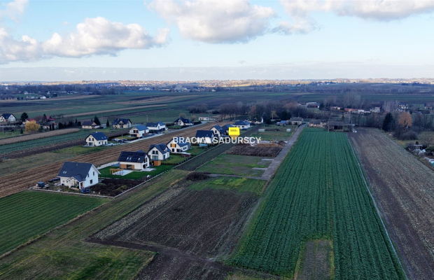 Działka budowlana o pow. 34 arów w Krakowie - Nowej Hucie   
 
Przedmiotem oferty jest działka o nr  307    położona w obrębie 