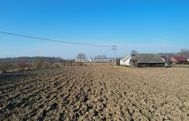 Popędzyna działka z możliwośćią uzyskania wz