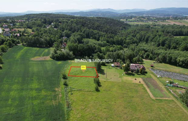 GRAJÓW, GMINA WIELICZKA, DZIAŁKA BUDOWLANA O POW. 1145 m 2 .  
 
Widokowa działka budowlana w zacisznym spokojnym miejscu, w mi