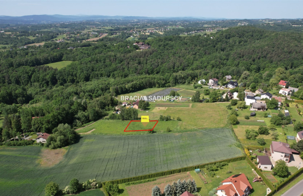 GRAJÓW, GMINA WIELICZKA, DZIAŁKA BUDOWLANA O POW. 1145 m 2 .  
 
Widokowa działka budowlana w zacisznym spokojnym miejscu, w mi