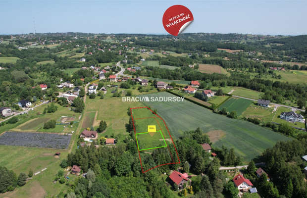 GRAJÓW, GMINA WIELICZKA, DZIAŁKA BUDOWLANA O POW. 1145 m 2 .  
 
Widokowa działka budowlana w zacisznym spokojnym miejscu, w mi