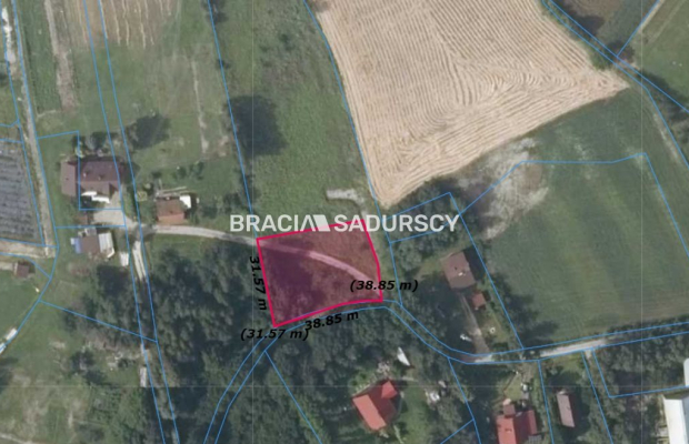 GRAJÓW, GMINA WIELICZKA, DZIAŁKA BUDOWLANA O POW. 1145 m 2 .  
 
Widokowa działka budowlana w zacisznym spokojnym miejscu, w mi