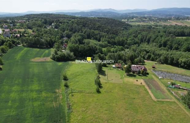 GRAJÓW, GMINA WIELICZKA, DZIAŁKA BUDOWLANA O POW. 1145 m 2 .  
 
Widokowa działka budowlana w zacisznym spokojnym miejscu, w mi