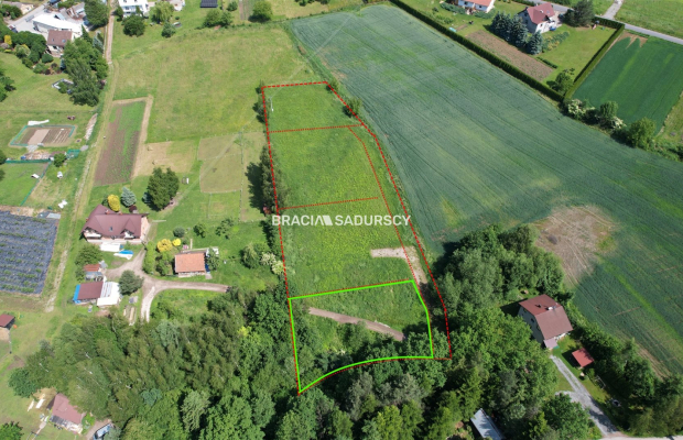 GRAJÓW, GMINA WIELICZKA, DZIAŁKA BUDOWLANA O POW. 1145 m 2 .  
 
Widokowa działka budowlana w zacisznym spokojnym miejscu, w mi