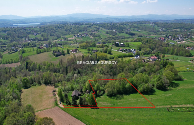 Działka rolna z drewnianym domem Nowa Wieś 