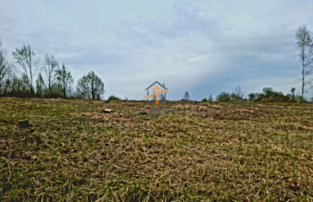 Na sprzedaż działka o powierzchni 30 arów w miejscowości Mników (gm. Liszki), położona w wyjątkowo malowniczej okolicy - tuż pr