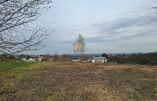 Na sprzedaż działka o powierzchni 30 arów w miejscowości Mników (gm. Liszki), położona w wyjątkowo malowniczej okolicy - tuż pr