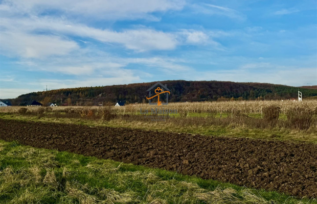 Rusicice, gm. Czernichów. 27 ar w zielonej okolicy