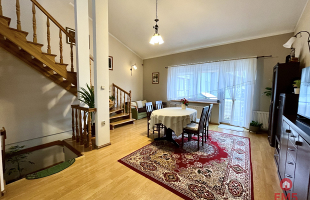 Dom szeregowy z lokalem usługowym