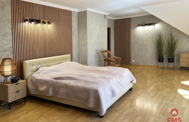 Dom z ogrodem Porosły