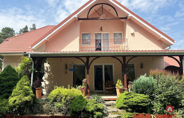 Dom z ogrodem Porosły